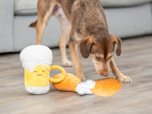 Hunde-Plüschspielzeug Oktoberfest Maß