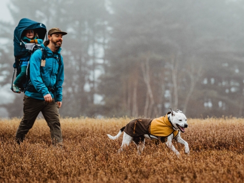 Ruffwear Sun Shower™ Regenmantel für Hunde Earth Brown